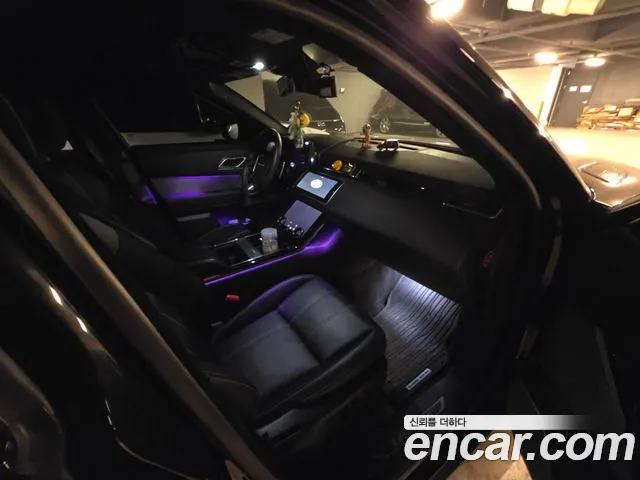 Land Rover Range Rover Velar 2020 thumb 2