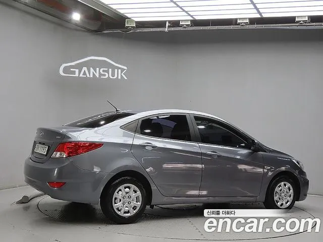 Hyundai Accent 2013 thumb 3