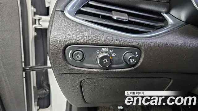Chevrolet Malibu 2017 thumb 4