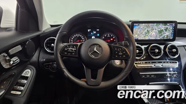 Mercedes-Benz C-Class 2019 thumb 2