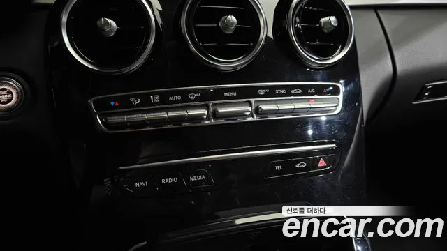 Mercedes-Benz C-Class 2019 thumb 4