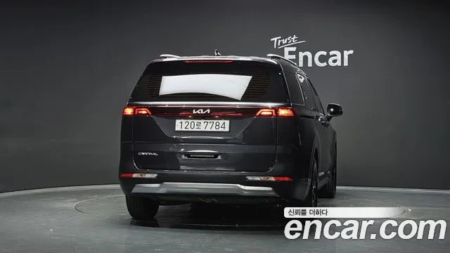 Kia Carnival 2022 thumb 11