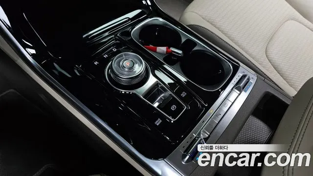 Kia Carnival 2022 thumb 2