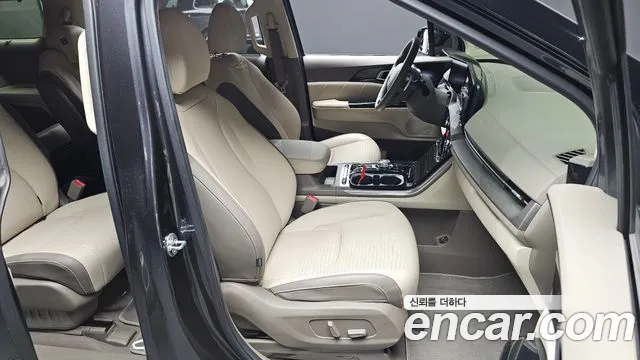 Kia Carnival 2022 thumb 9
