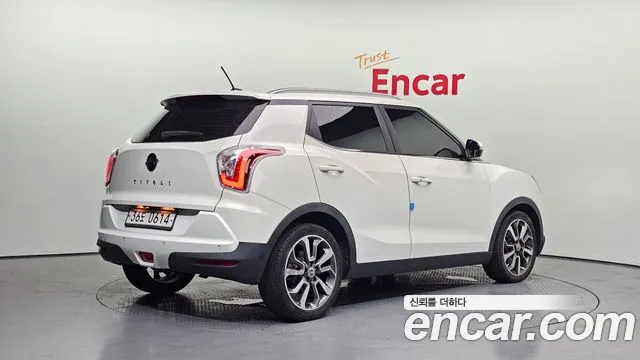 KGM Tivoli 2016 thumb 7