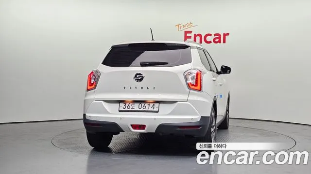 KGM Tivoli 2016 thumb 10