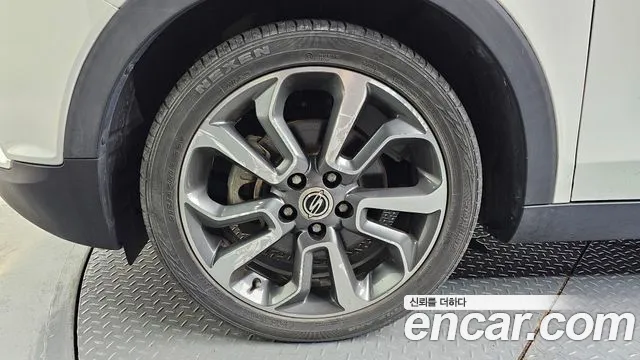 KGM Tivoli 2016 thumb 5