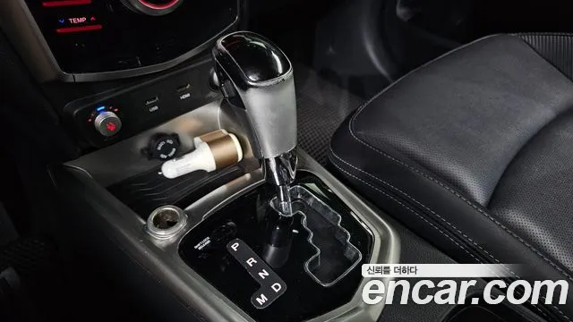 KGM Tivoli 2016 thumb 8