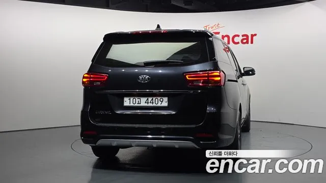 Kia Carnival 2019 thumb 6