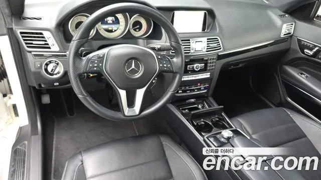 Mercedes-Benz E-Class 2013 thumb 9