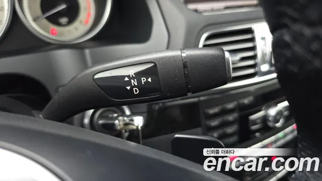 Mercedes-Benz E-Class 2013 thumb 7