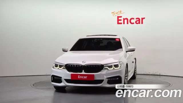 BMW 5 серии 2017 thumb 5