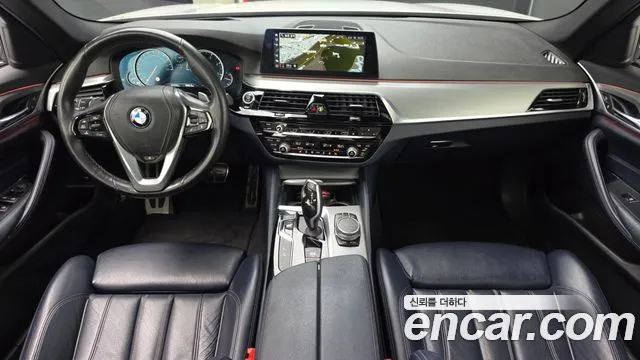 BMW 5 серии 2017 thumb 4