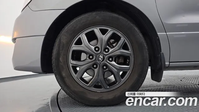 Hyundai Staria 2016 thumb 9