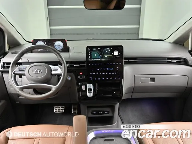 Hyundai Staria 2024 thumb 9