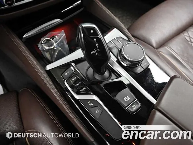 BMW 5 серии 2019 thumb 2