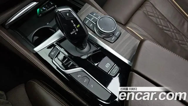 BMW 6 серии Gran Turismo 2020 thumb 6