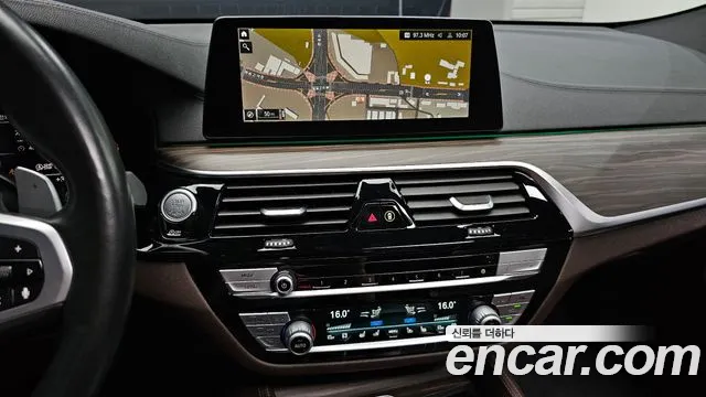 BMW 6 серии Gran Turismo 2020 thumb 3