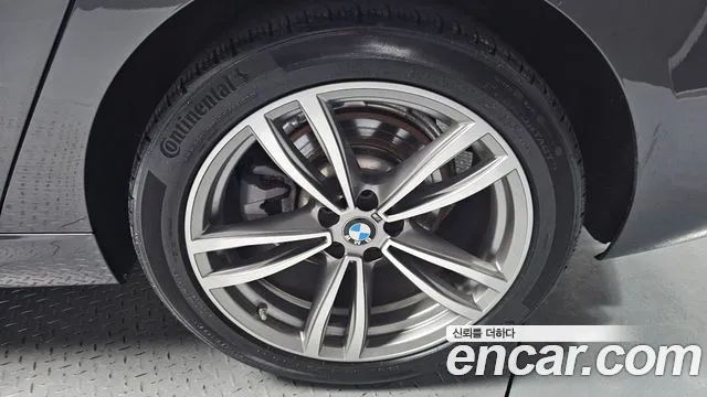 BMW 6 серии Gran Turismo 2020 thumb 10