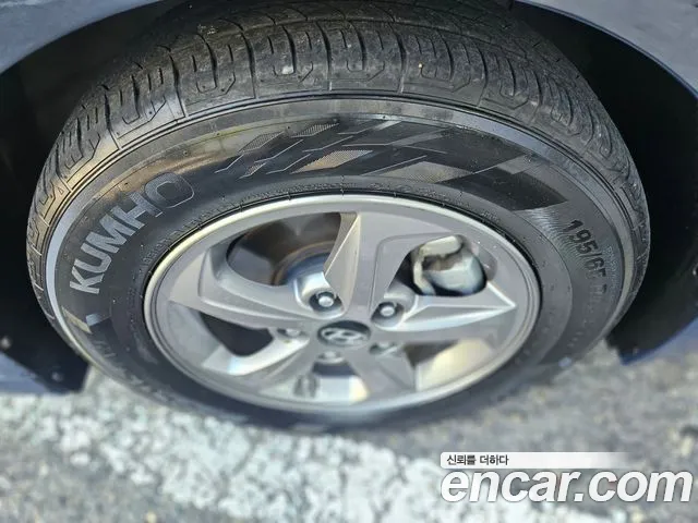 Hyundai Avante 2016 thumb 4