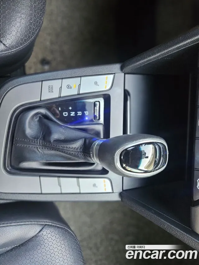 Hyundai Avante 2016 thumb 8