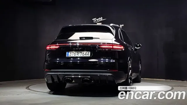 Porsche Cayenne 2019 thumb 11