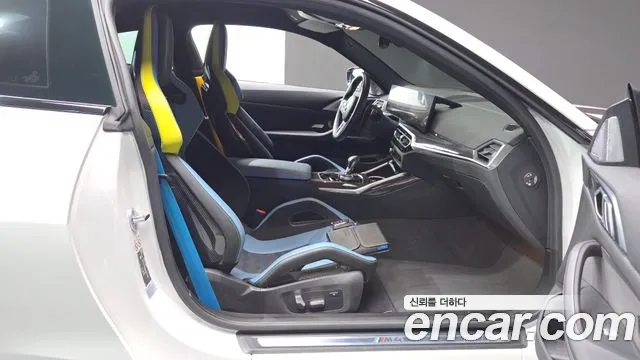 BMW M4 2023 thumb 6