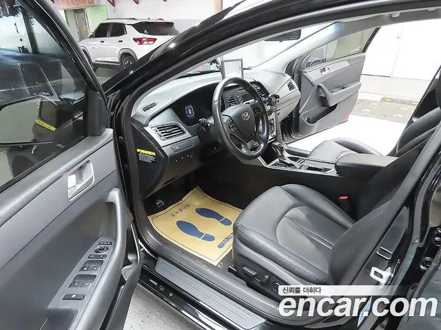 Hyundai LF 2014 thumb 4