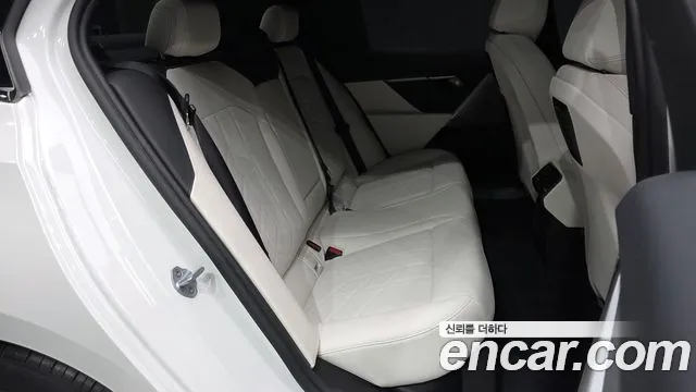 BMW 5 серии 2025 thumb 10