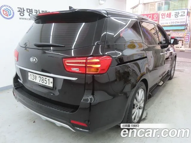 Kia Carnival 2018 thumb 4