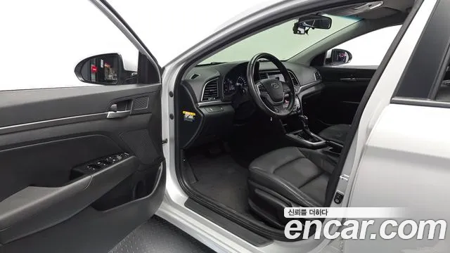 Hyundai Avante 2015 thumb 9