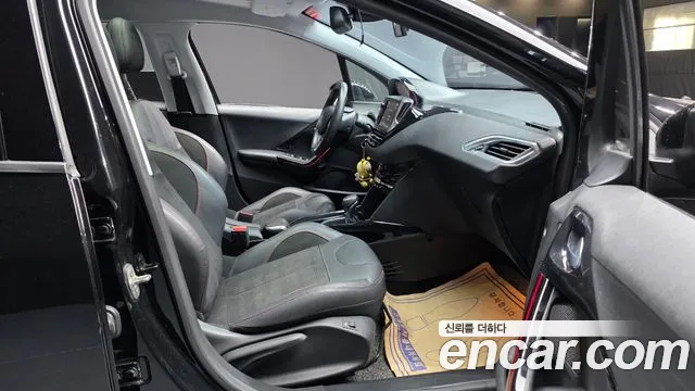 Peugeot 2008 2019 thumb 7