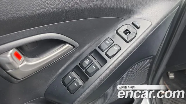 Hyundai ix 2010 thumb 10