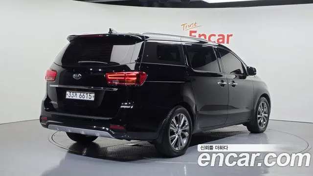 Kia Carnival 2019 thumb 12