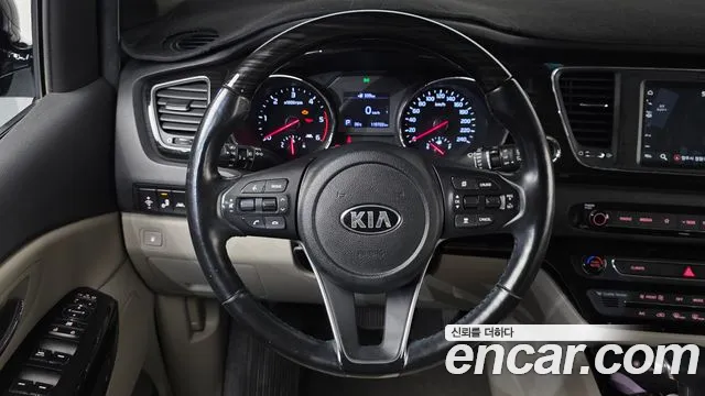 Kia Carnival 2019 thumb 7