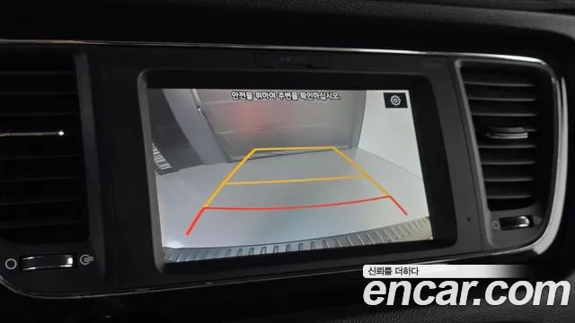 Kia Carnival 2019 thumb 4
