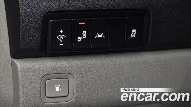 Kia Carnival 2019 thumb 8