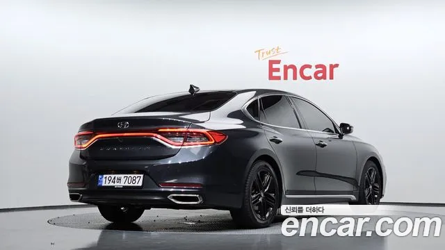 Hyundai Grandeur 2017 thumb 2