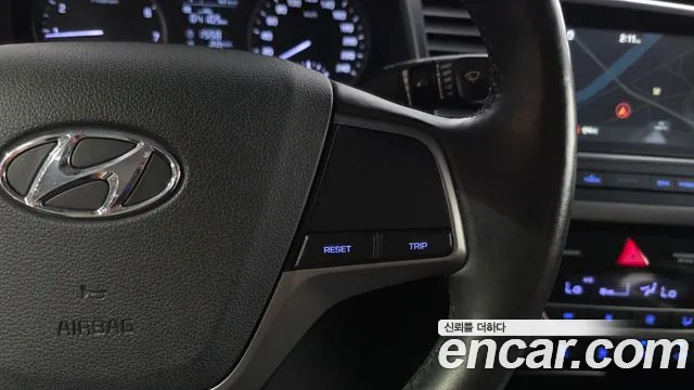 Hyundai AD 2016 thumb 12