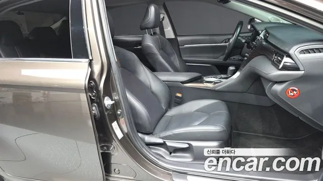 Toyota Camry 2018 thumb 11