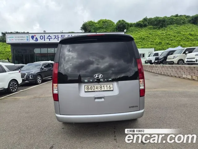 Hyundai Staria 2022 thumb 3