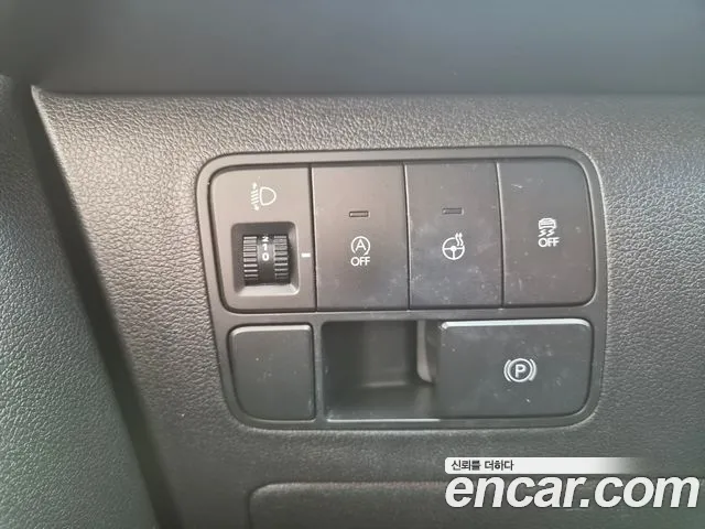 Hyundai Staria 2022 thumb 4