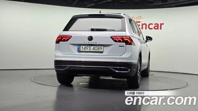 Volkswagen Tiguan 2021 thumb 5