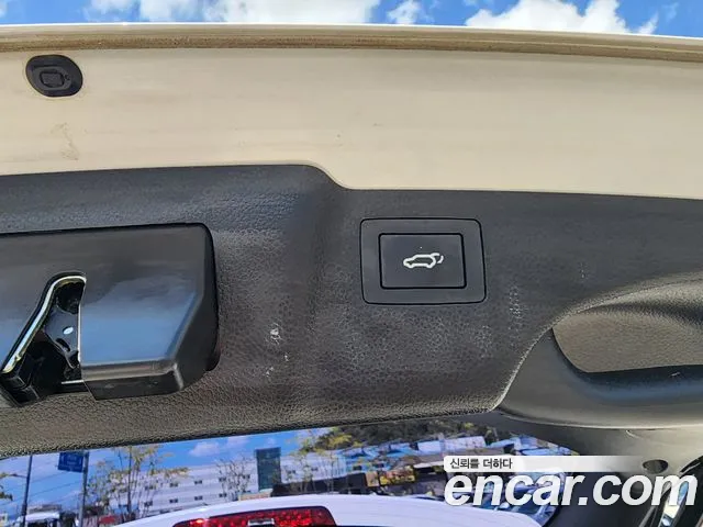 Hyundai Santafe 2015 thumb 11
