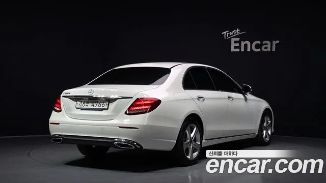 Mercedes-Benz E-Class 2017 thumb 8