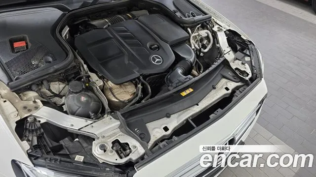 Mercedes-Benz E-Class 2017 thumb 6