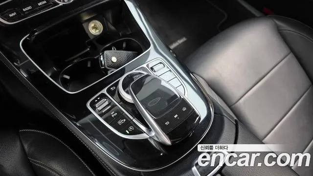 Mercedes-Benz E-Class 2017 thumb 5