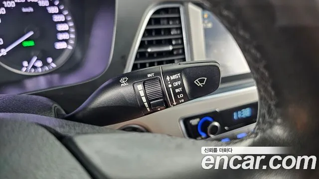 Hyundai LF 2015 thumb 12