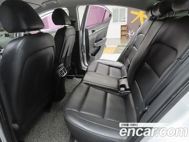 Hyundai Avante 2016 thumb 11