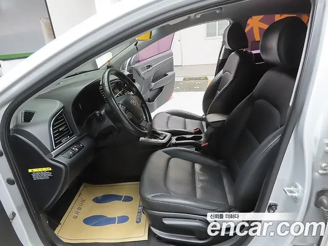 Hyundai Avante 2016 thumb 3
